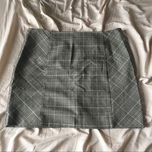Black and white mini skirt 🎀
